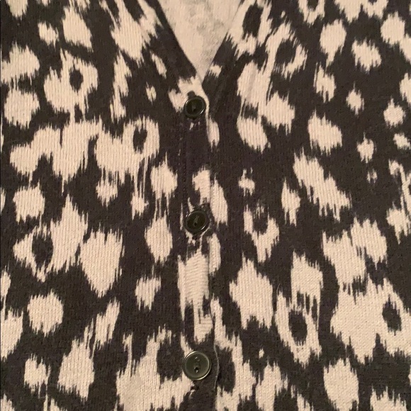 GAP Cardigan - Picture 2 of 4